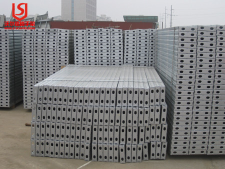 中国反倾销半年涉案达85亿 钢铁成贸易摩擦重灾区
